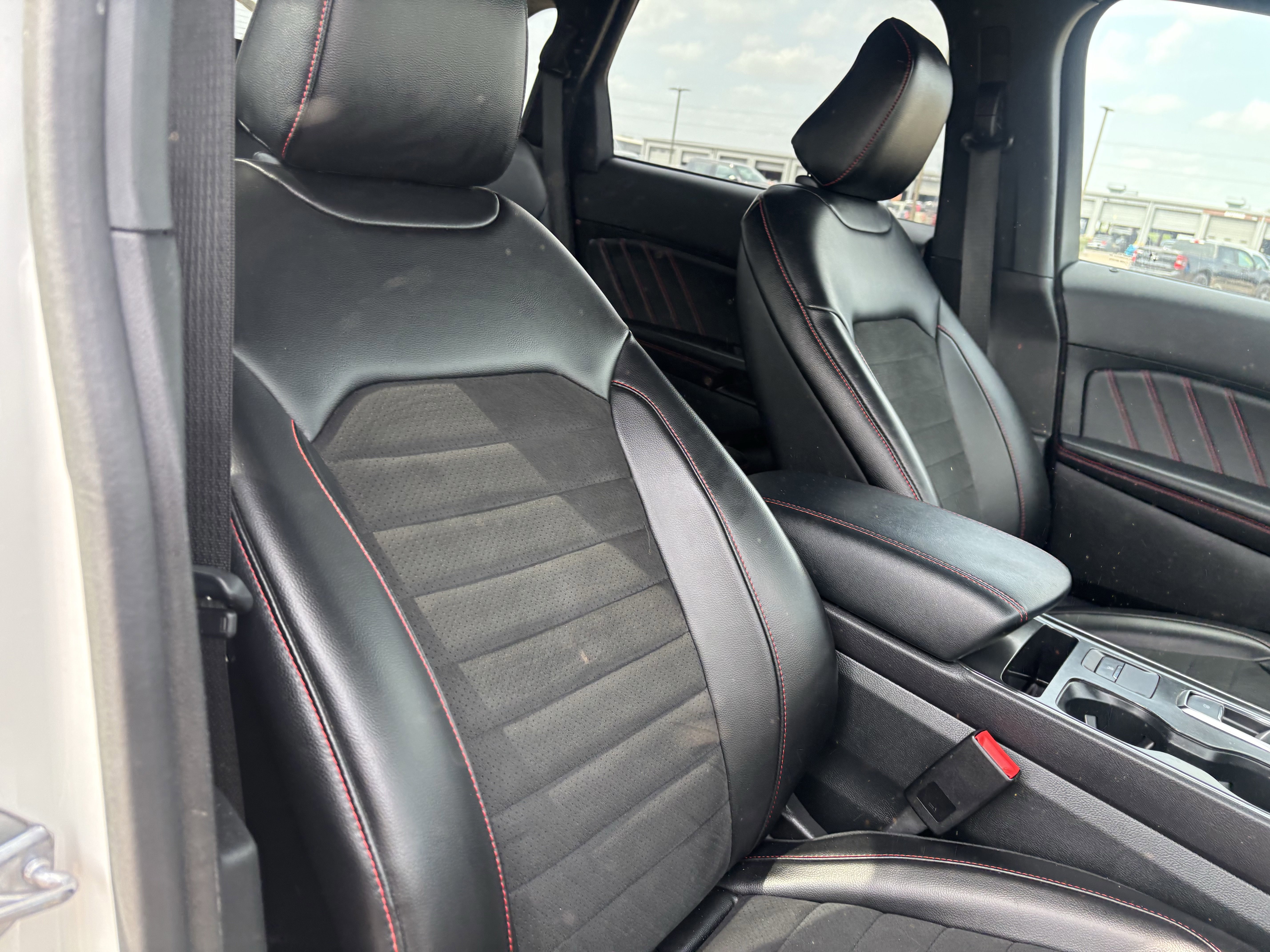 Certified 2024 Ford Edge ST-Line AWD/4WD image 27