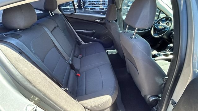Used 2018 Chevrolet Cruze LT w/ Convenience Package FWD image 13