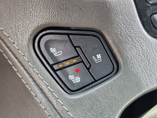 Used 2019 GMC Yukon XL Denali w/ Denali Ultimate Package image 27