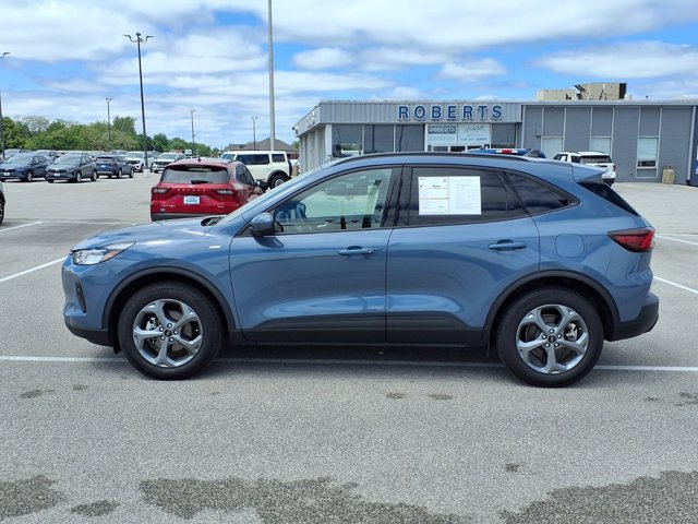 Certified 2025 Ford Escape ST-Line Select w/ Tech Pack #1 AWD/4WD image 2
