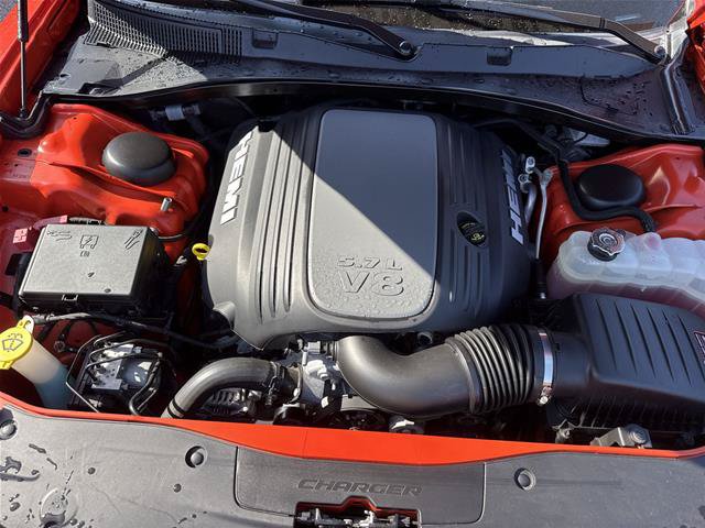 Used 2023 Dodge Charger R/T w/ Technology Group RWD image 26
