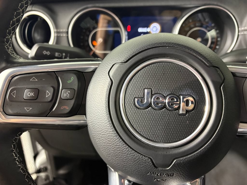 Used 2022 Jeep Gladiator Overland w/ Popular Equipment Package AWD/4WD image 23