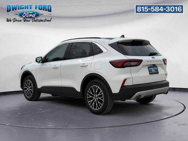 Certified 2025 Ford Escape SE FWD image 3