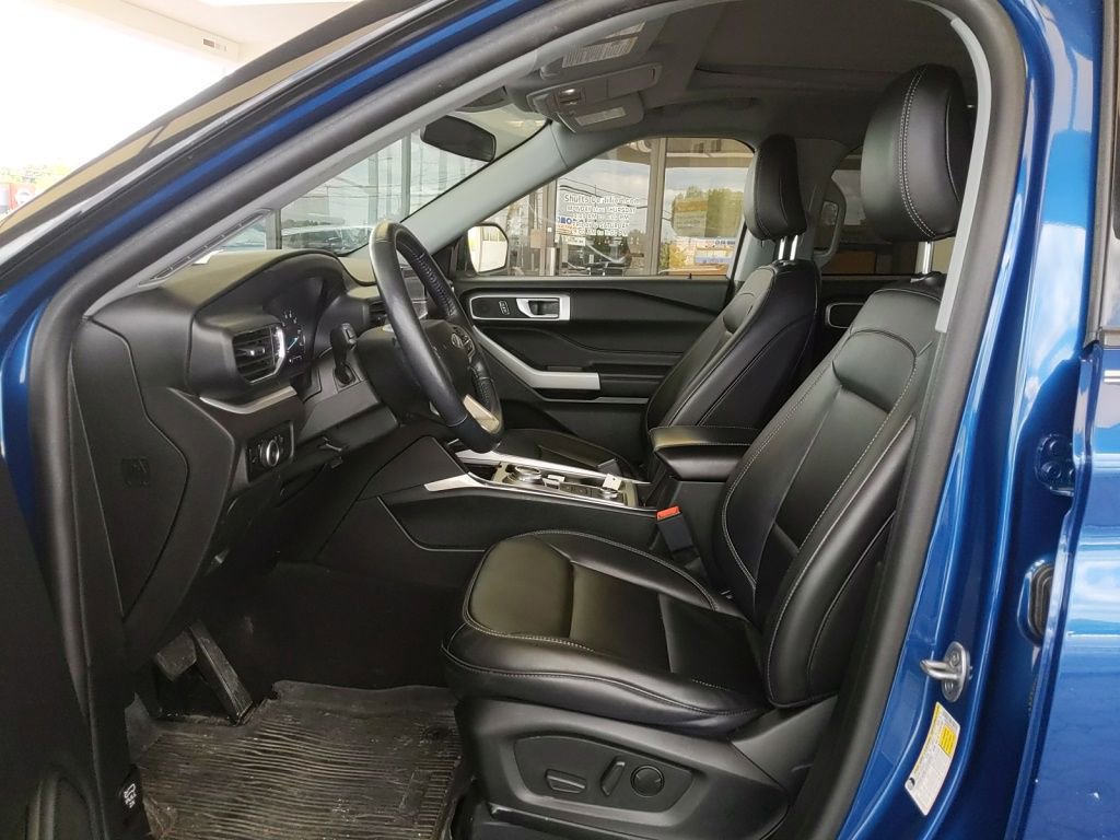 Certified 2023 Ford Explorer XLT w/ Equipment Group 202A AWD/4WD image 14