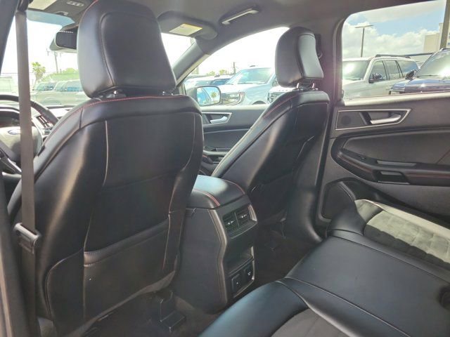 Certified 2020 Ford Edge ST-Line image 16