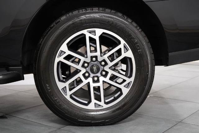 Certified 2025 Ford Expedition Active AWD/4WD image 39