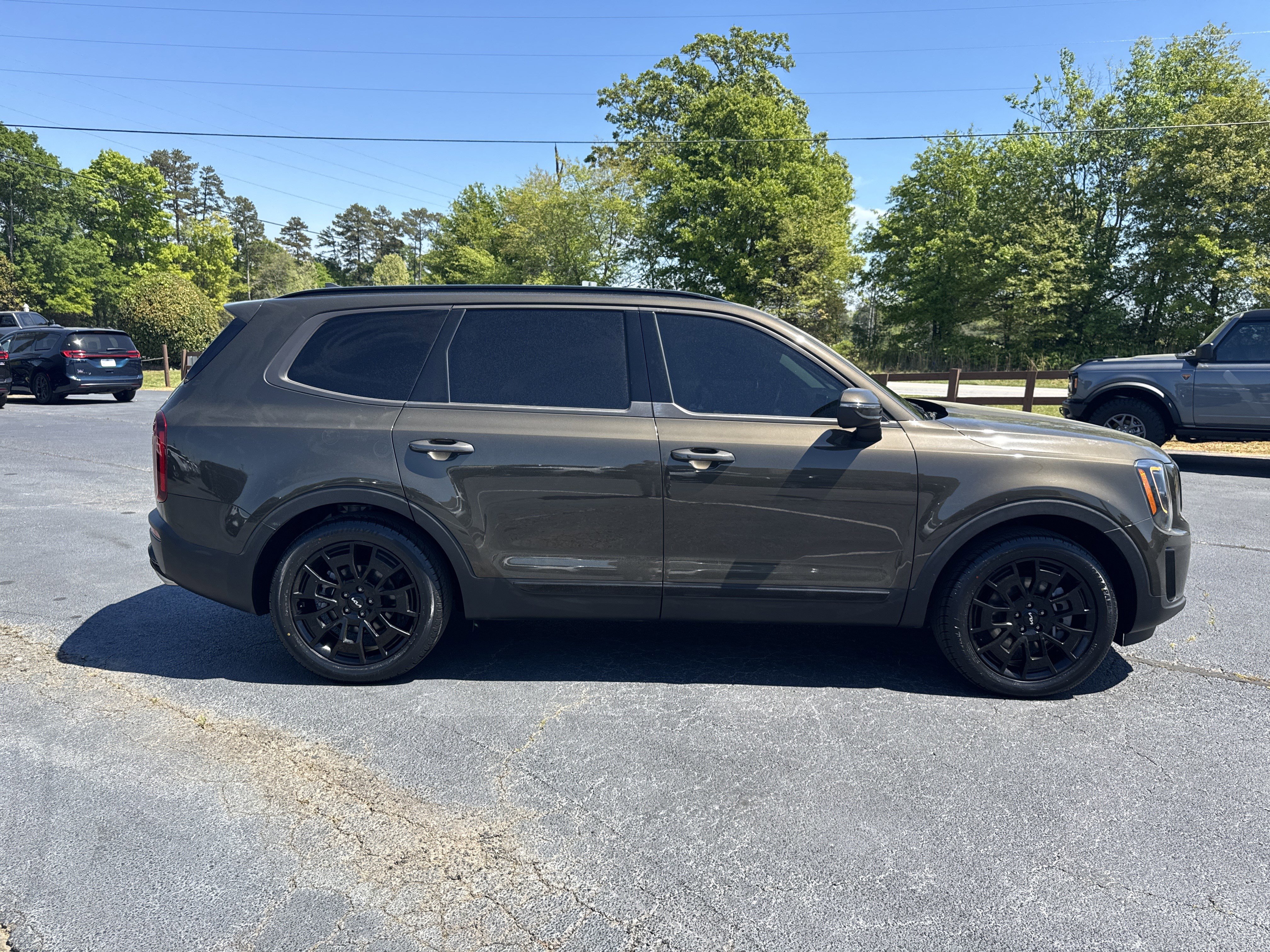Used 2022 Kia Telluride EX w/ EX Premium Package image 5