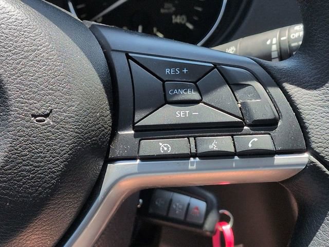 Used 2020 Nissan Rogue S FWD image 30