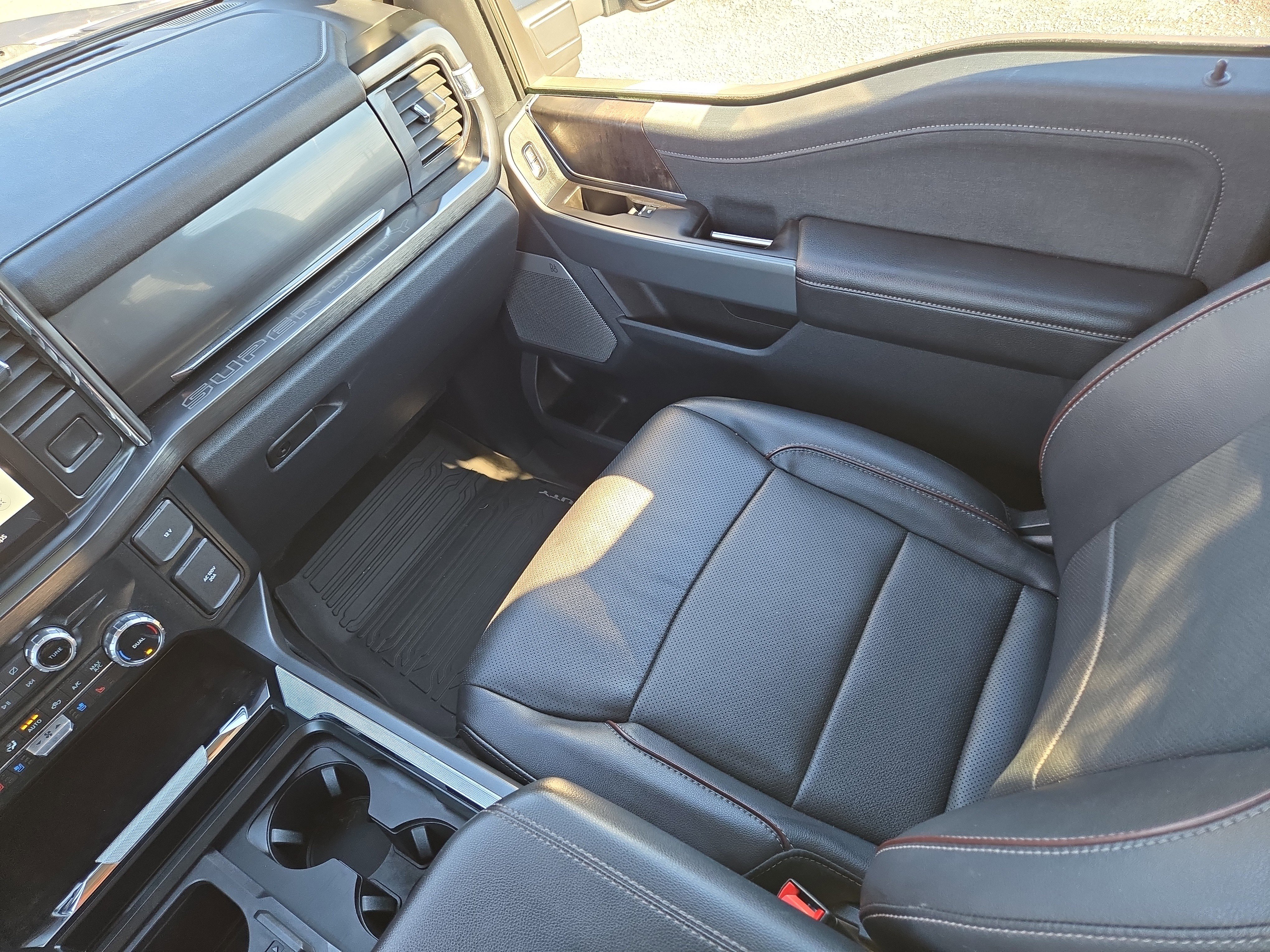 Certified 2023 Ford F250 Lariat w/ Lariat Ultimate Package image 16