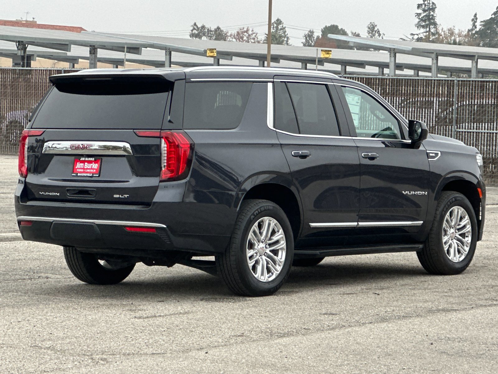 Used 2023 GMC Yukon SLT image 4