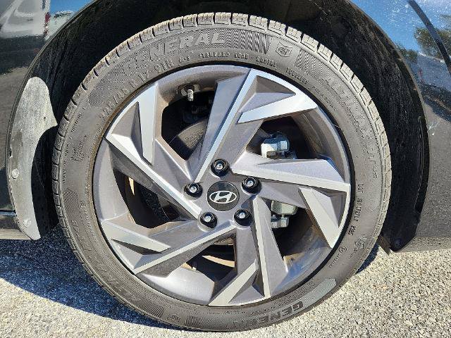 Used 2025 Hyundai Elantra Sport FWD image 8