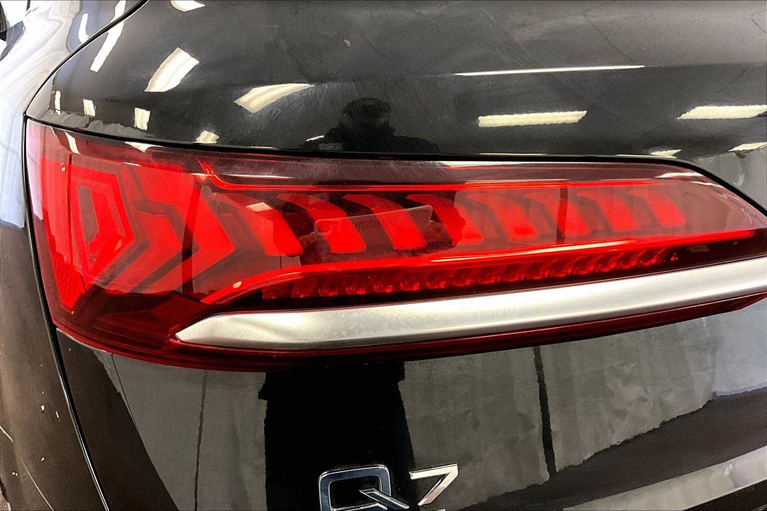 Used 2021 Audi Q7 2.0T Premium Plus w/ Premium Plus Package image 29