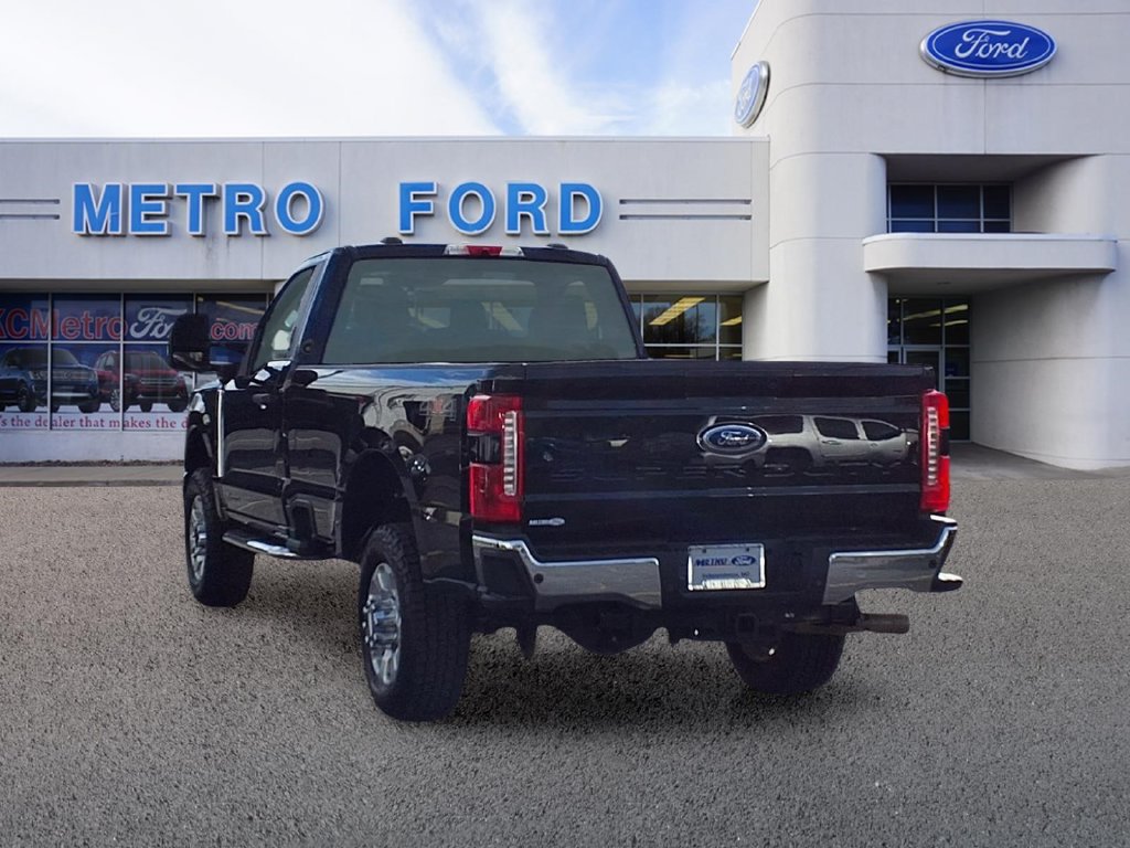 Certified 2023 Ford F350 XLT w/ 360-Degree Camera Package AWD/4WD image 5