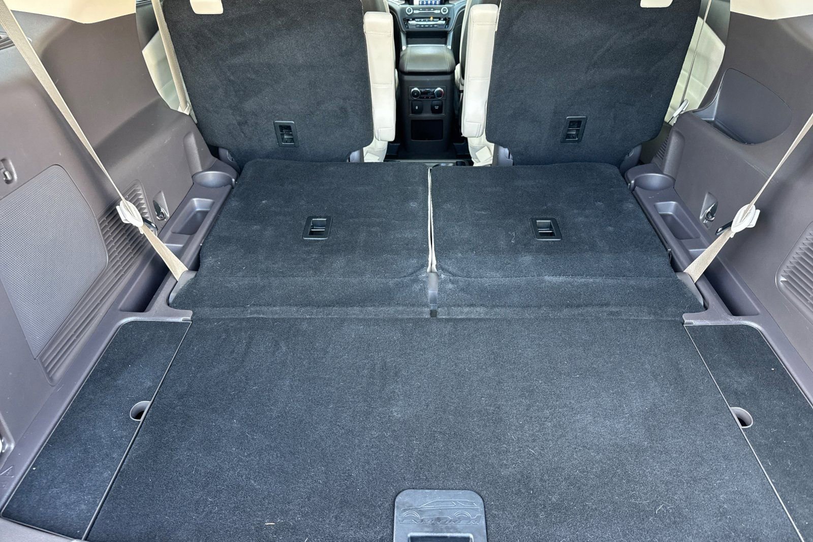 Certified 2020 Ford Explorer Platinum w/ Premium Technology Package AWD/4WD image 17