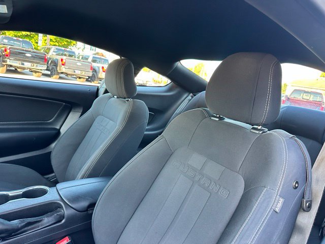 Certified 2019 Ford Mustang Coupe RWD image 32