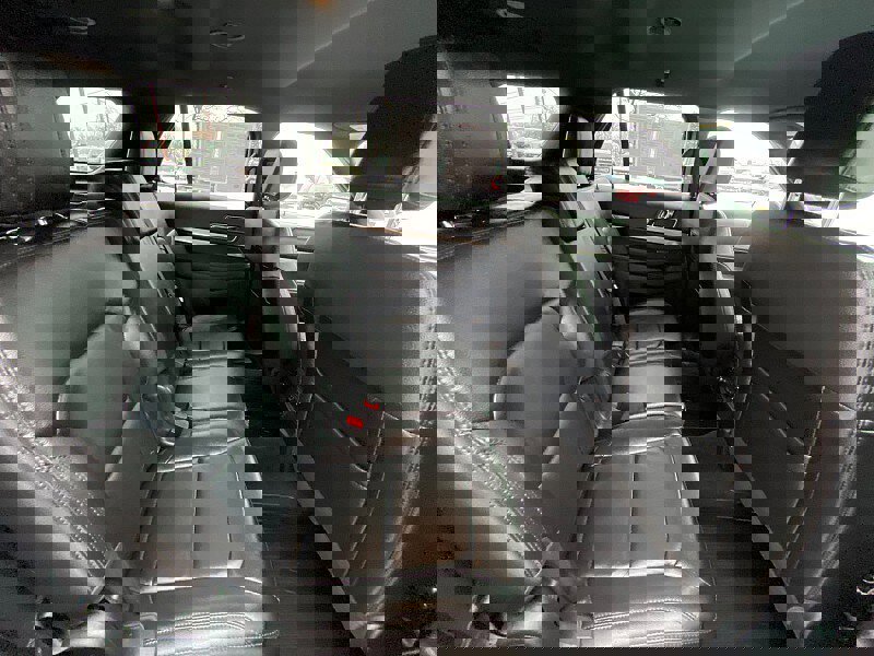 Certified 2018 Ford Explorer XLT w/ Equipment Group 202A image 37