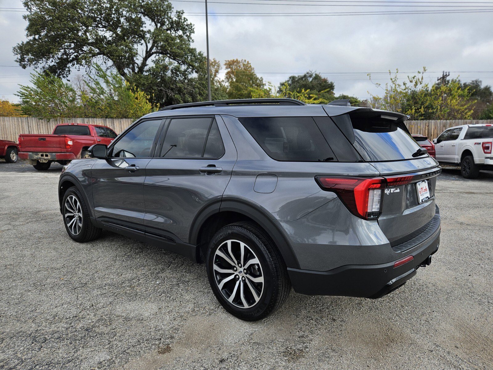 Certified 2025 Ford Explorer ST-Line image 6