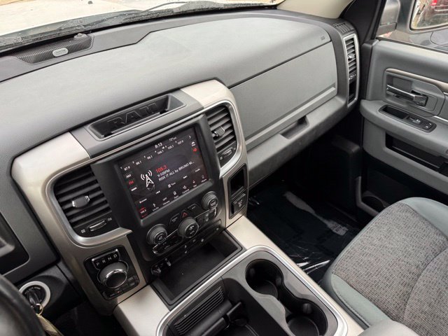 Used 2018 RAM 1500 SLT AWD/4WD image 25
