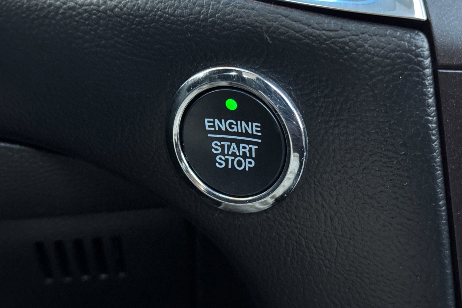 Certified 2018 Ford Edge Sport w/ Equipment Group 401A image 24