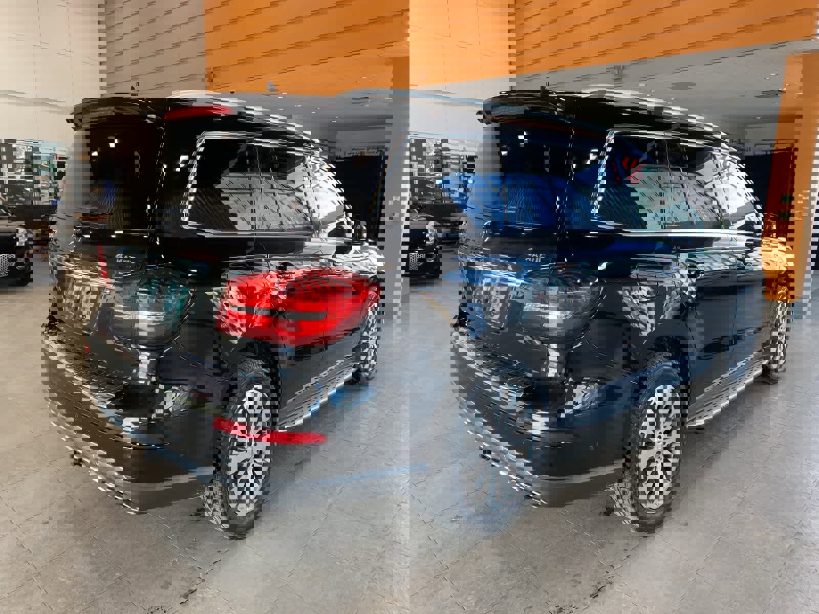 Used 2017 Mercedes-Benz GLS 450 4MATIC image 5