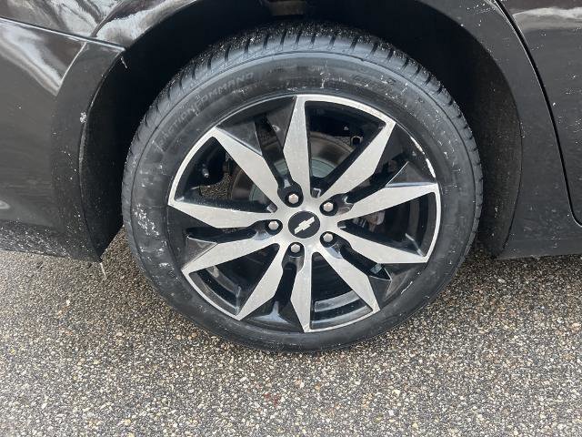 Used 2017 Chevrolet Malibu LT w/ Leather Package image 9