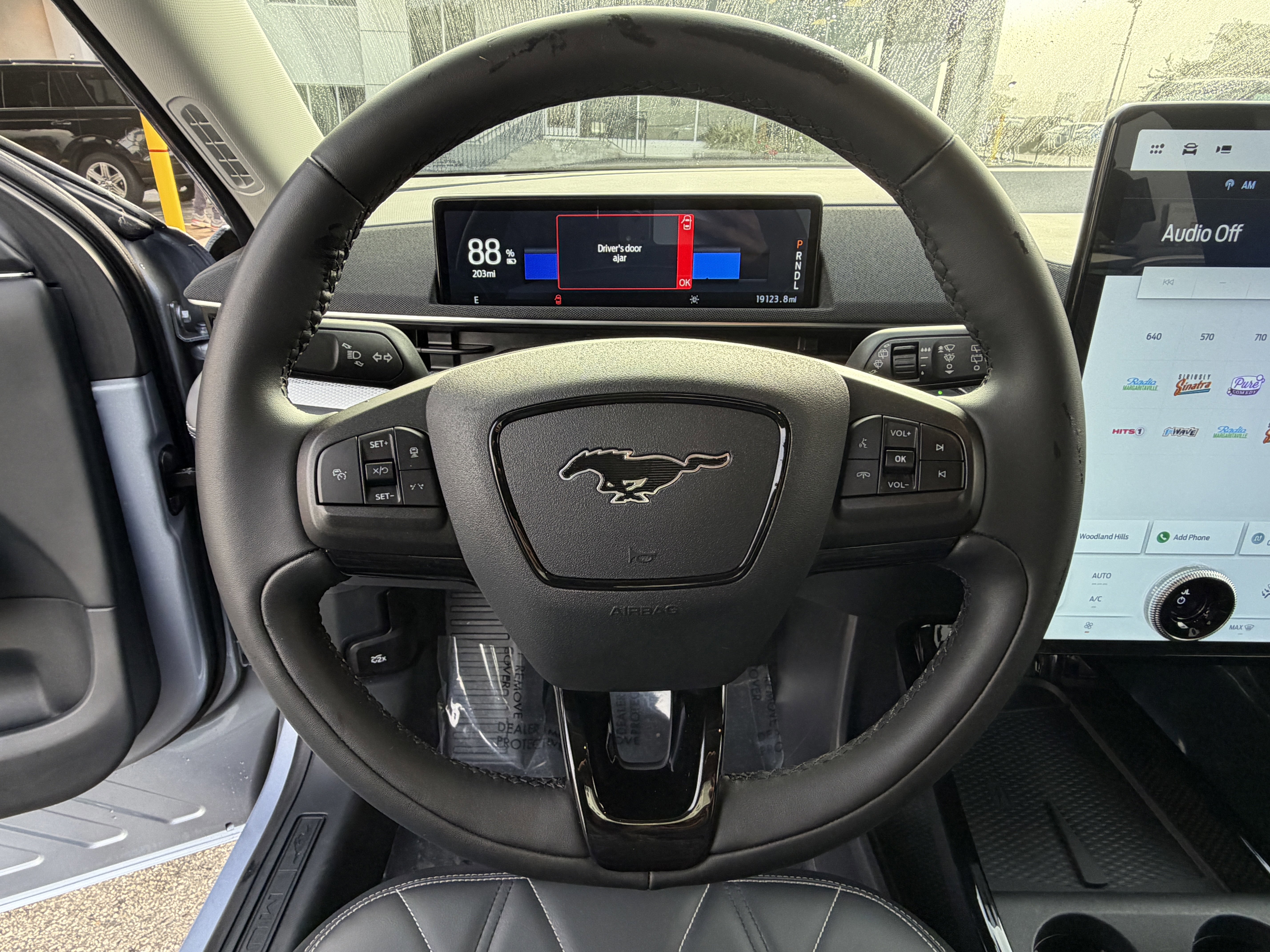 Certified 2022 Ford Mustang Mach-E Select image 17