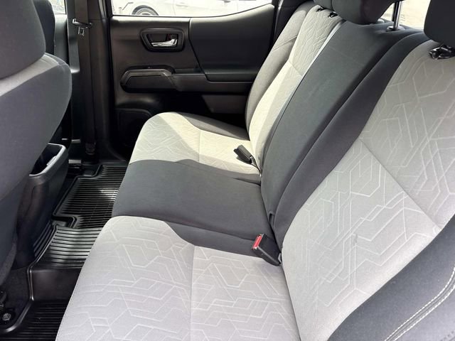 Used 2020 Toyota Tacoma TRD Sport AWD/4WD image 17