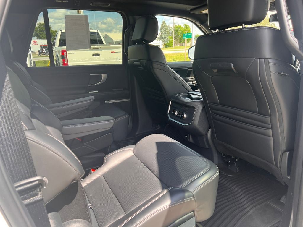 Certified 2025 Ford Expedition Max Platinum w/ Stealth Appearance Package AWD/4WD image 21