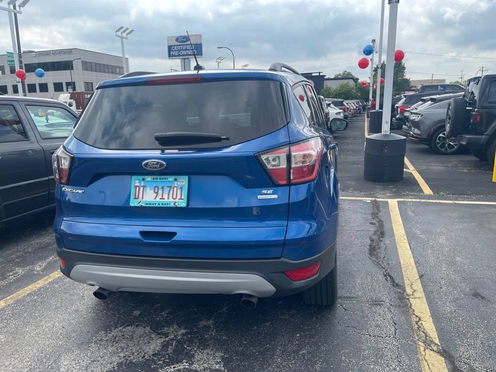 Certified 2018 Ford Escape SE FWD image 8
