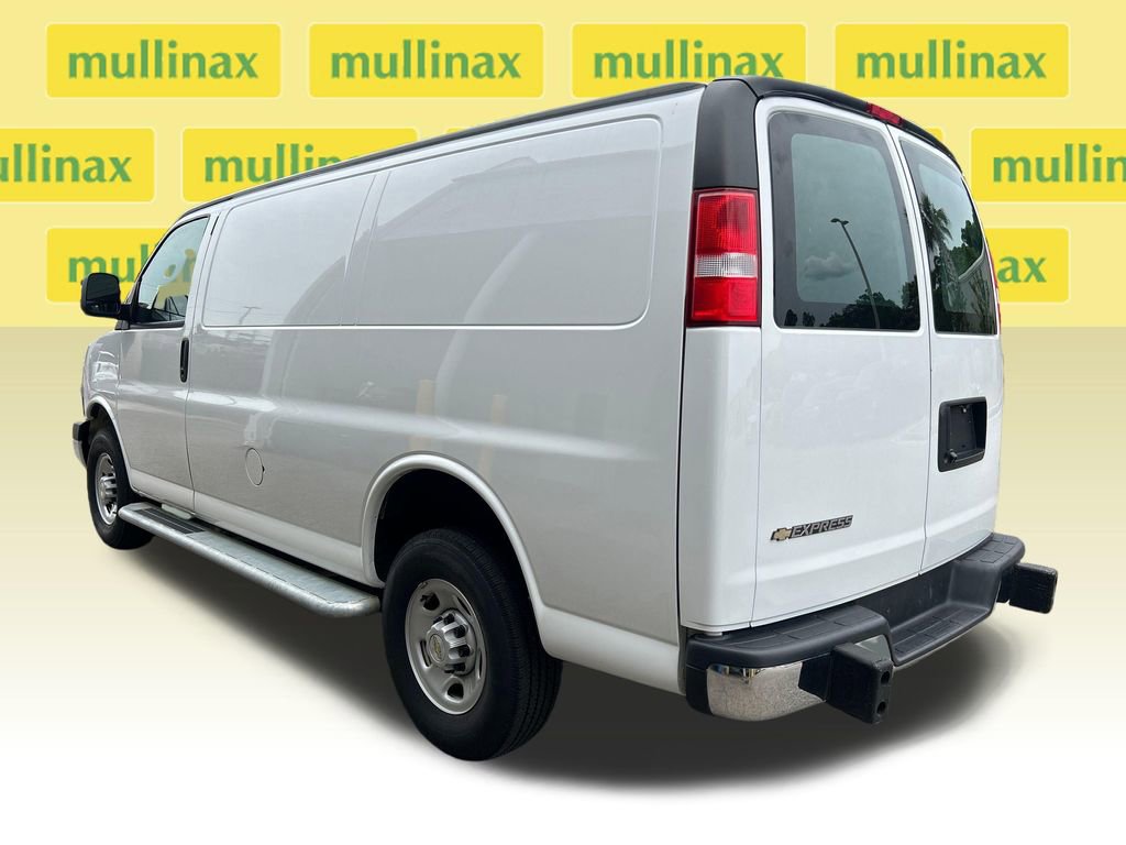 Used 2024 Chevrolet Express 2500 w/ Driver Convenience Package RWD image 7