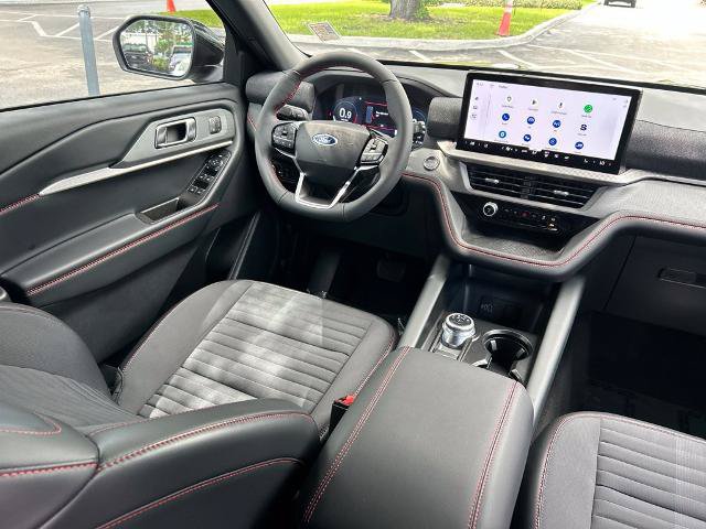 Certified 2026 Ford Explorer ST-Line w/ ST-Line Street Pack RWD image 9
