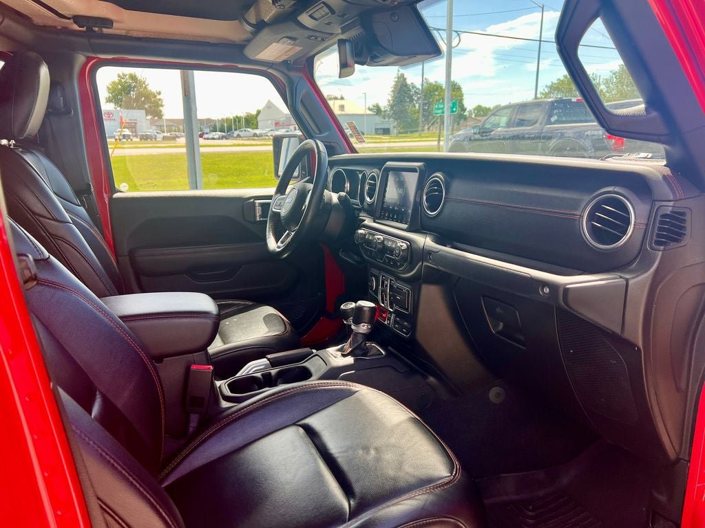 Used 2020 Jeep Gladiator Rubicon w/ Advanced Safety Group AWD/4WD image 17