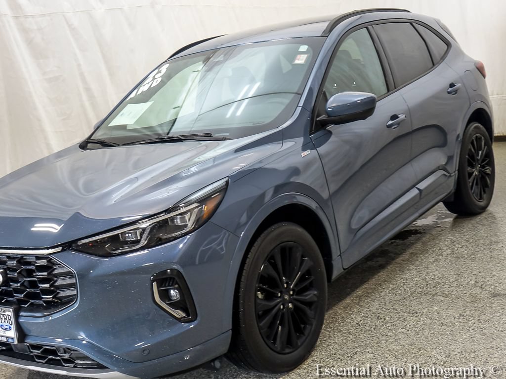 Certified 2023 Ford Escape ST-Line Elite AWD/4WD image 4