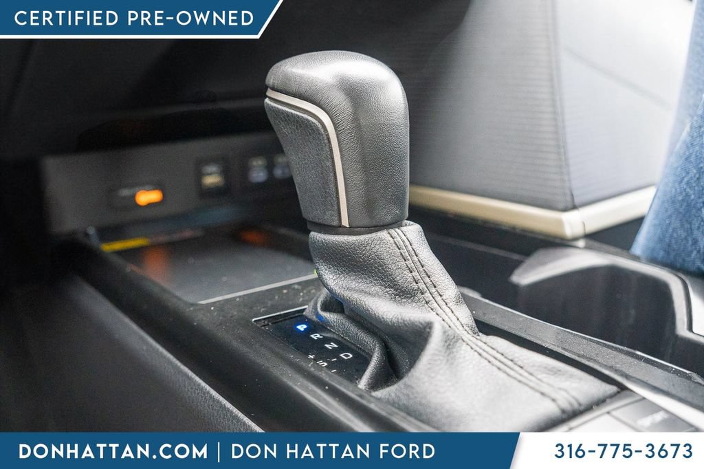 Used 2025 Toyota Camry SE FWD image 9