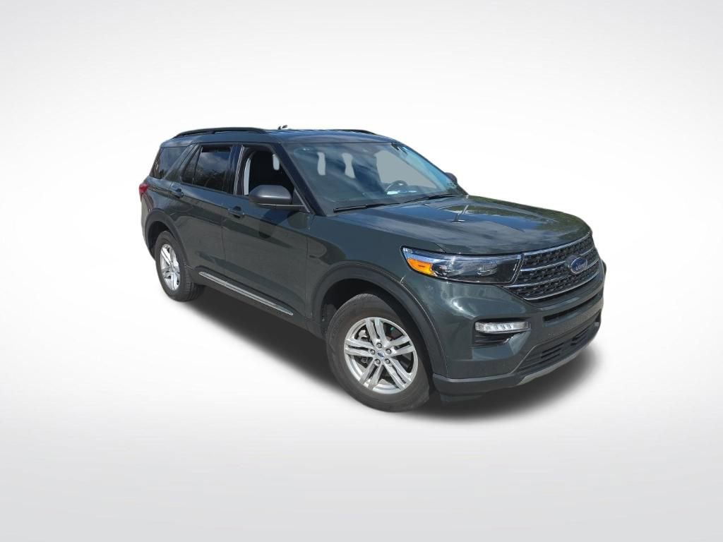 Certified 2023 Ford Explorer XLT w/ Equipment Group 202A AWD/4WD image 3