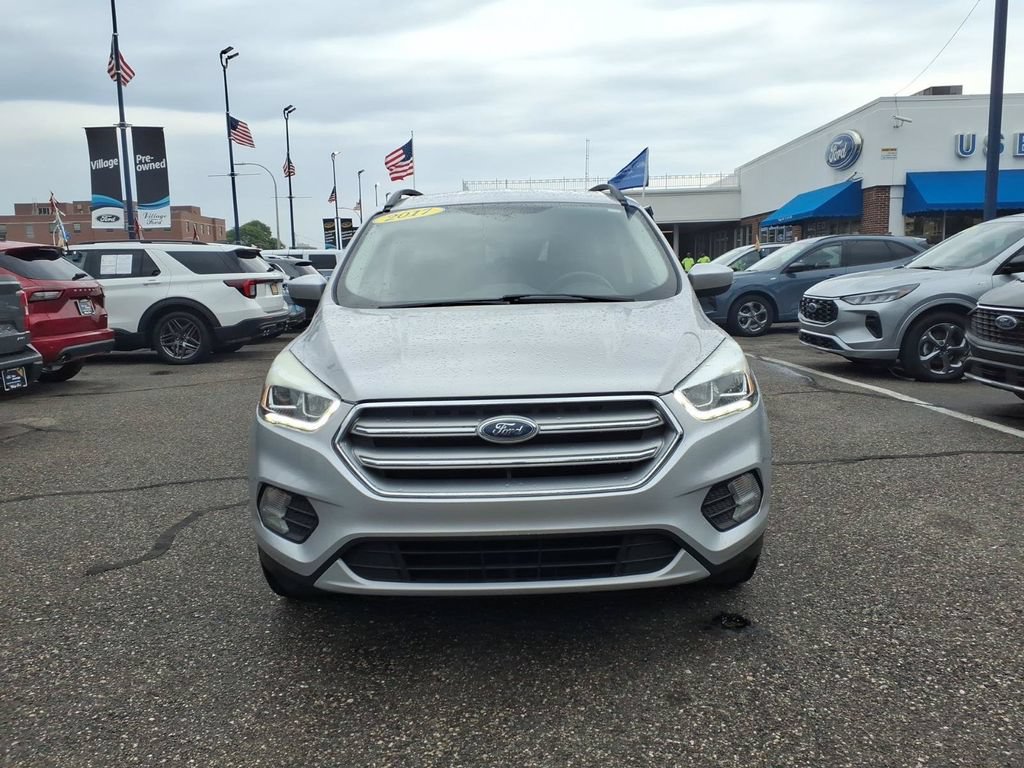 Certified 2017 Ford Escape SE w/ SE Leather Comfort Package FWD image 3
