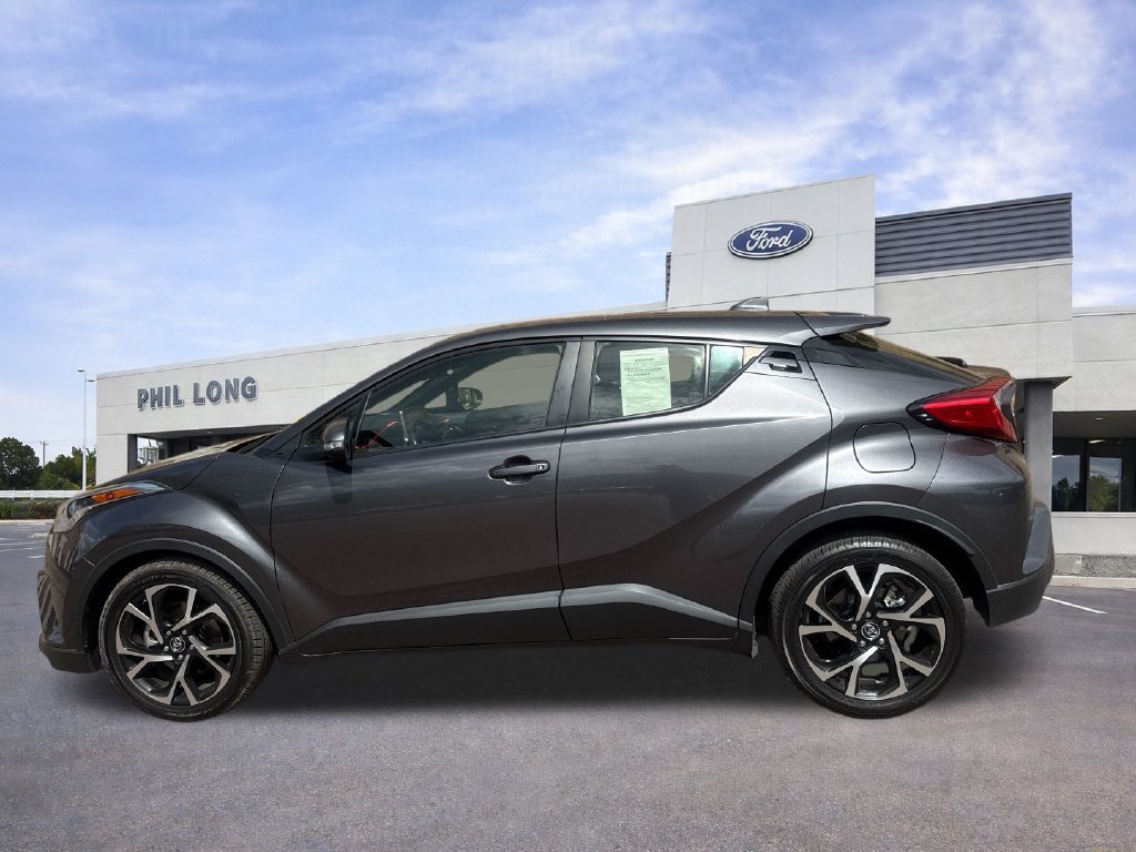 Used 2019 Toyota C-HR XLE FWD image 5