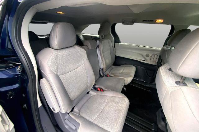 Used 2021 Toyota Sienna LE FWD image 20