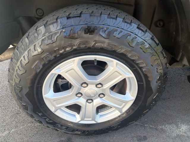 Used 2019 Jeep Wrangler Unlimited Sport S AWD/4WD image 24