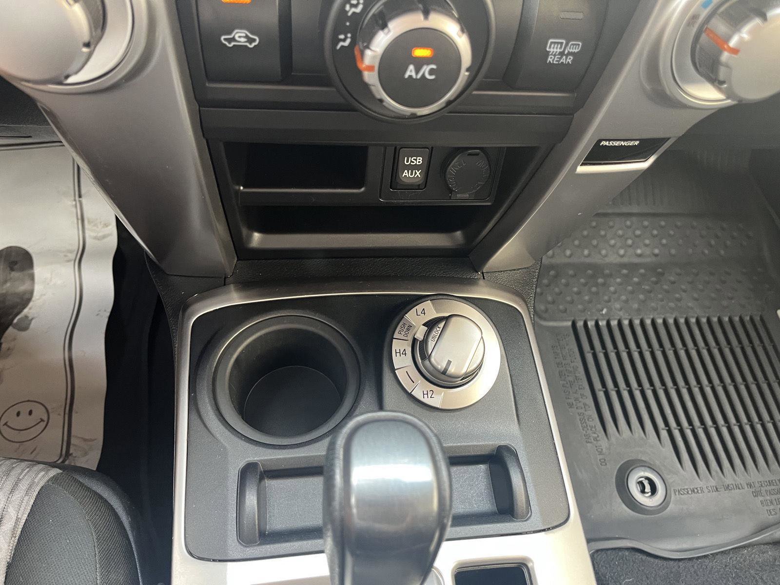 Used 2018 Toyota 4Runner SR5 AWD/4WD image 25