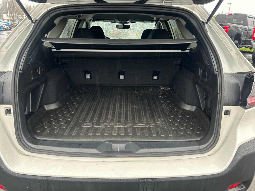 Used 2024 Subaru Outback Premium image 30