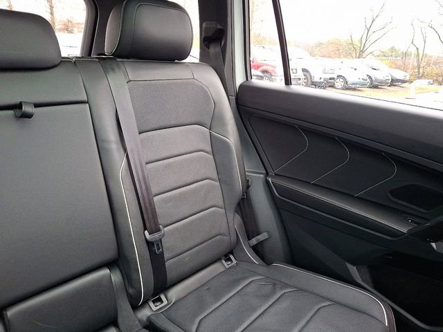 Used 2022 Volkswagen Tiguan SEL R-Line image 21