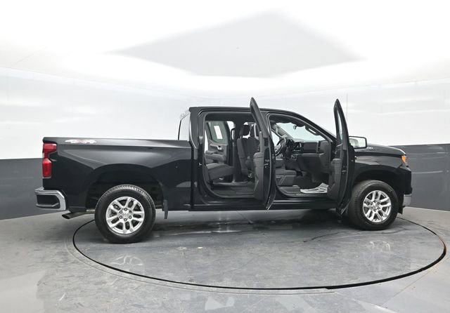 Used 2024 Chevrolet Silverado 1500 LT AWD/4WD image 24