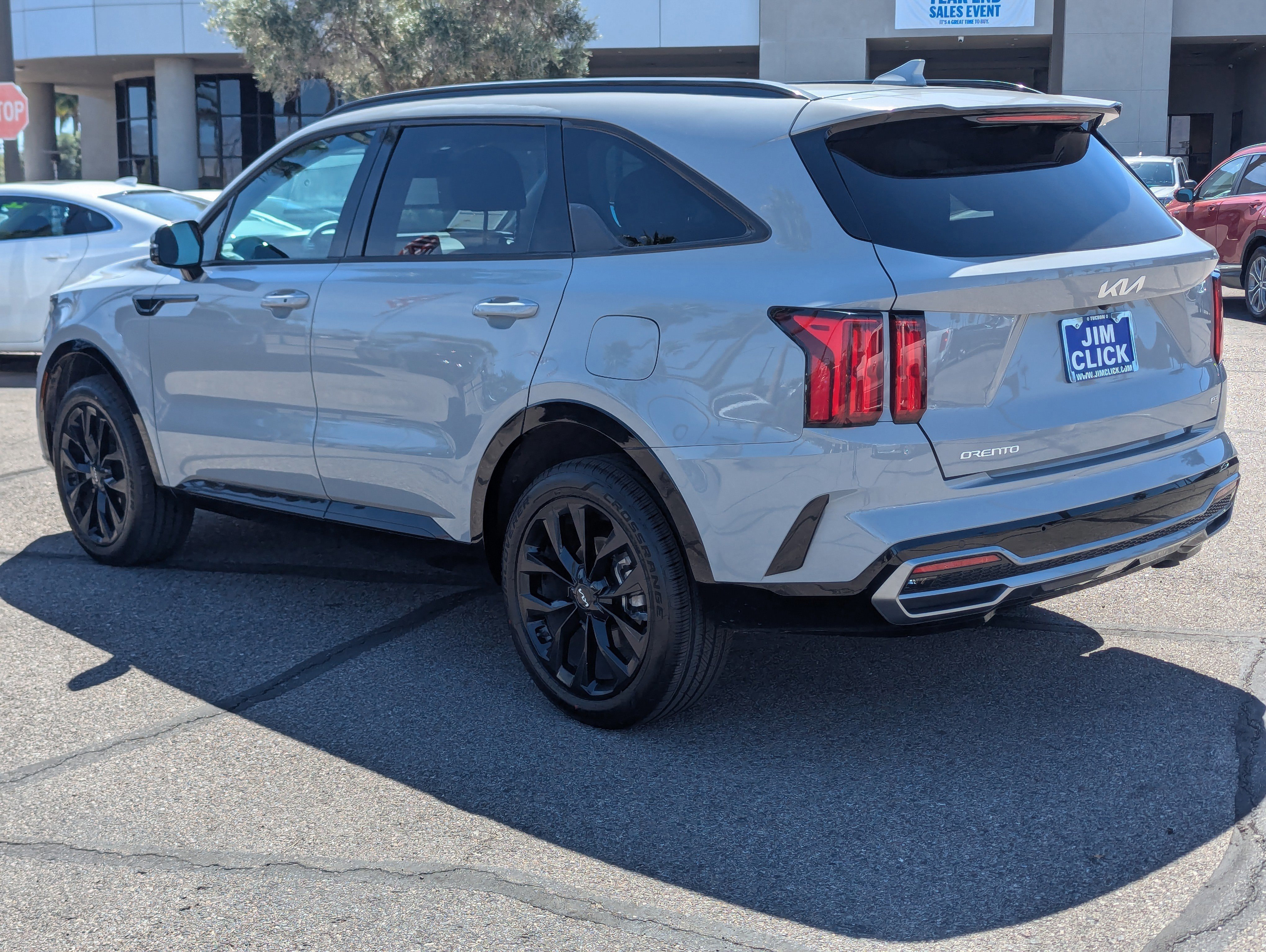 Used 2023 Kia Sorento SX image 2