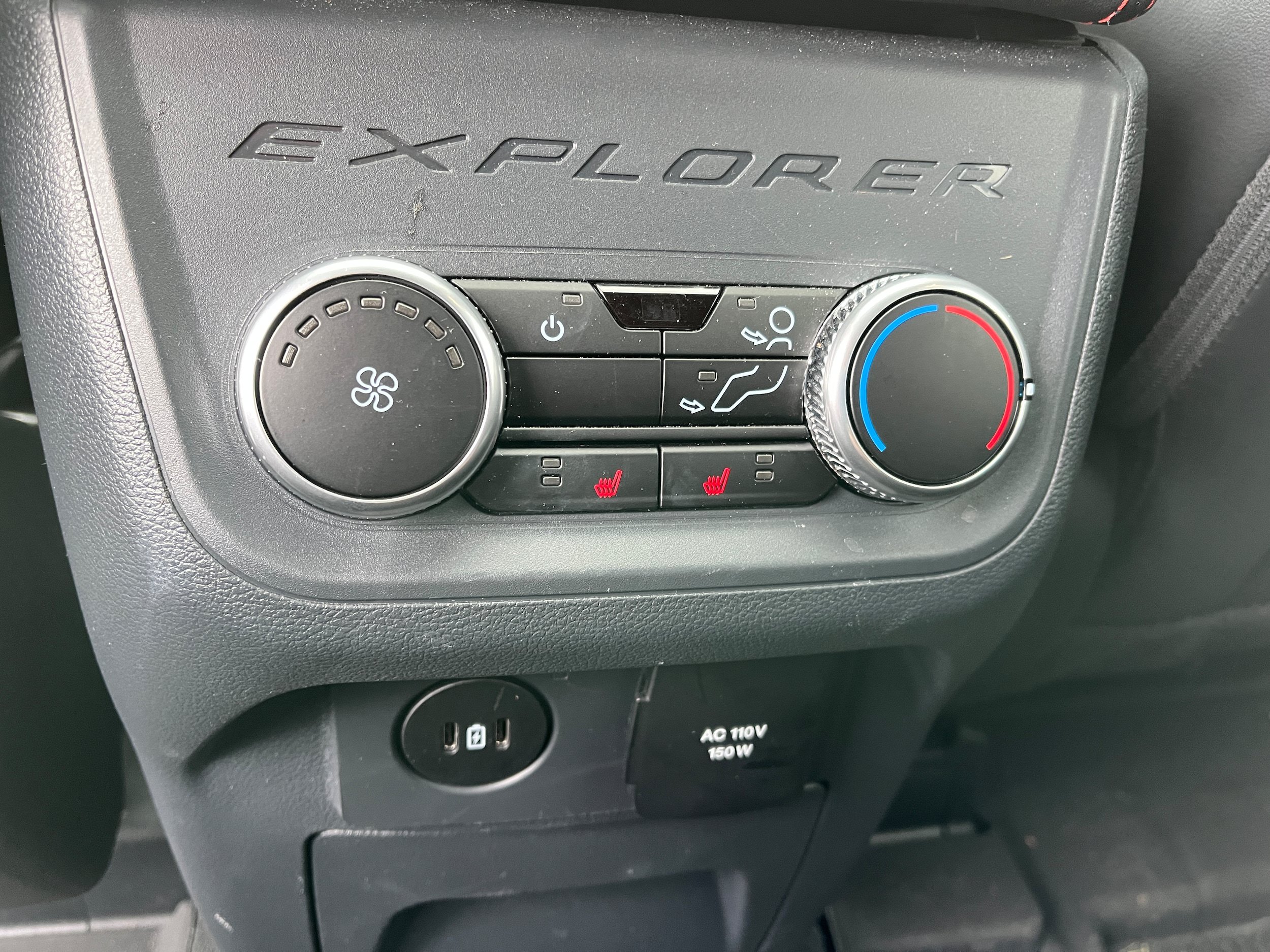 Certified 2025 Ford Explorer ST AWD/4WD image 17