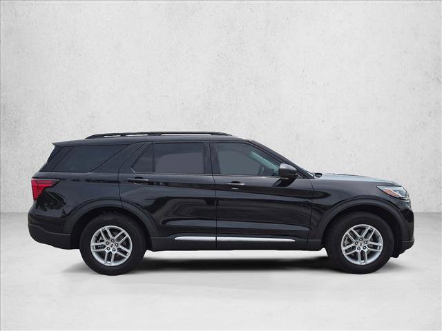 Certified 2025 Ford Explorer Active w/ Active Comfort Package RWD image 4