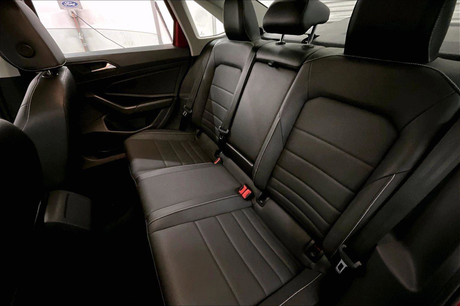 Used 2022 Volkswagen Jetta SE image 25