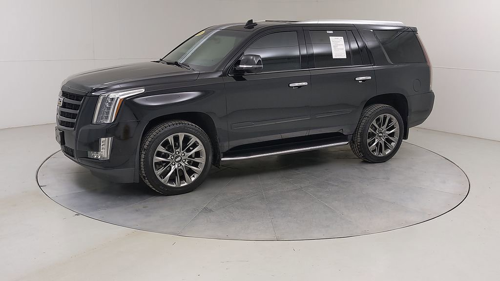 Used 2019 Cadillac Escalade Premium Luxury w/ Escalade Sport Edition AWD/4WD image 21