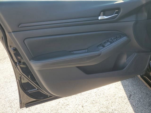 Used 2024 Nissan Altima 2.5 SV image 19
