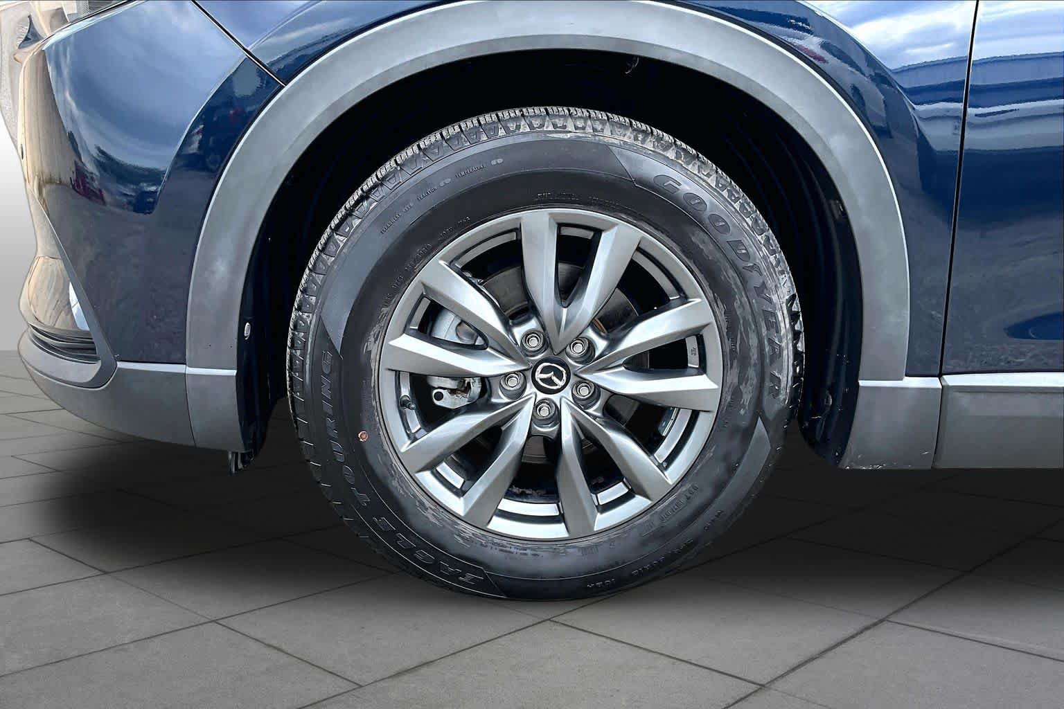 Used 2021 MAZDA CX-9 Touring w/ Touring Premium Package FWD image 11